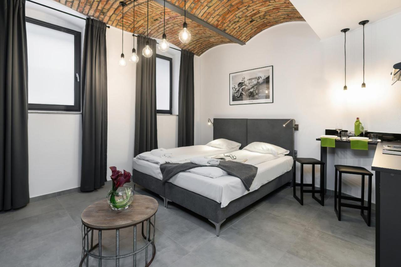 Level -1 Loft Center Kopernika Apartment Poznan